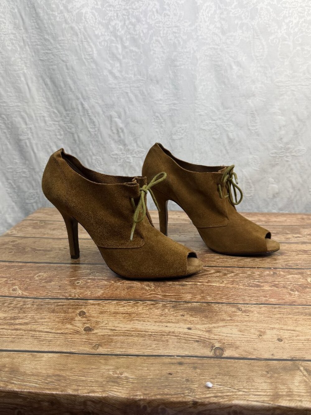 BCBGMAXAZRIA Brown Suede Peep Toe Lace Up Ankle Booties High Heel Women’s 10